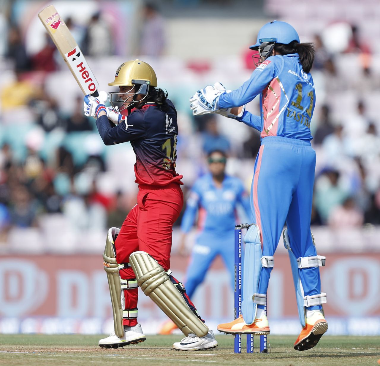 Smriti Mandhana kept RCB going in the powerplay, Mumbai Indians vs Royal Challengers Bangalore, WPL 2023, Mumbai, March 21, 2023
