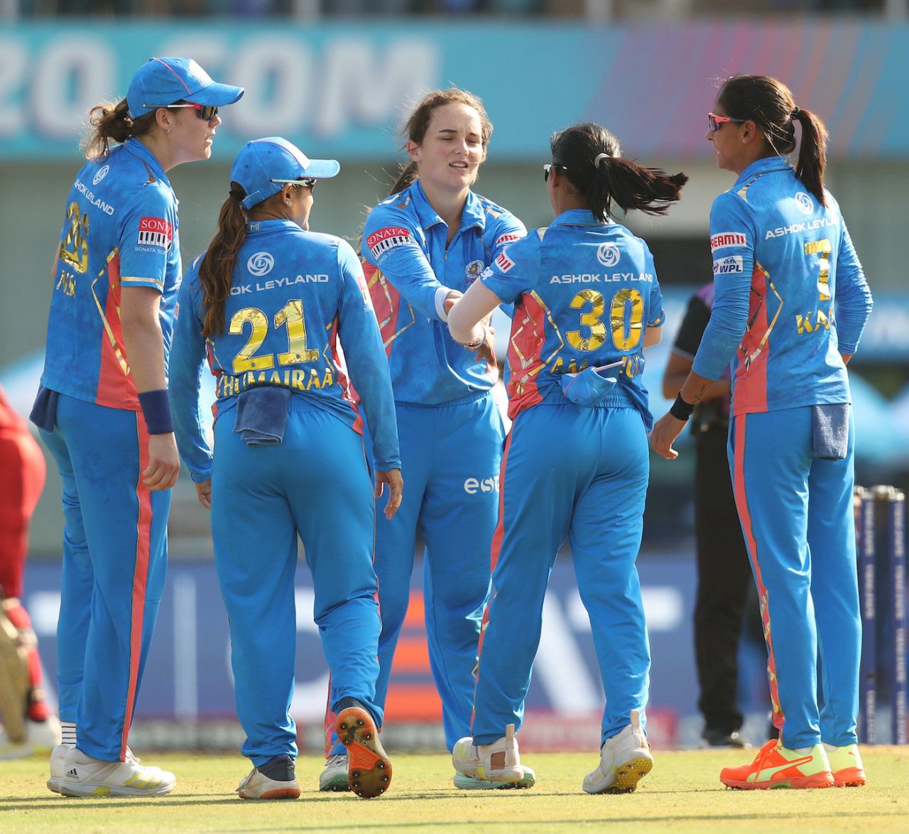 Amelia Kerr struck key blows, Mumbai Indians vs Royal Challengers Bangalore, WPL 2023, Mumbai, March 21, 2023
