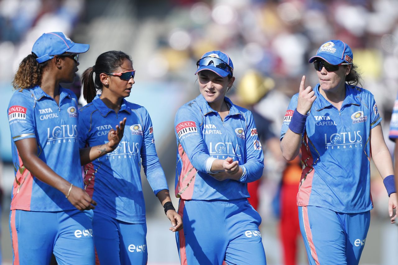 The senior Mumbai Indians player confer on the field, Mumbai Indians vs Royal Challengers Bangalore, WPL 2023, Mumbai, March 21, 2023