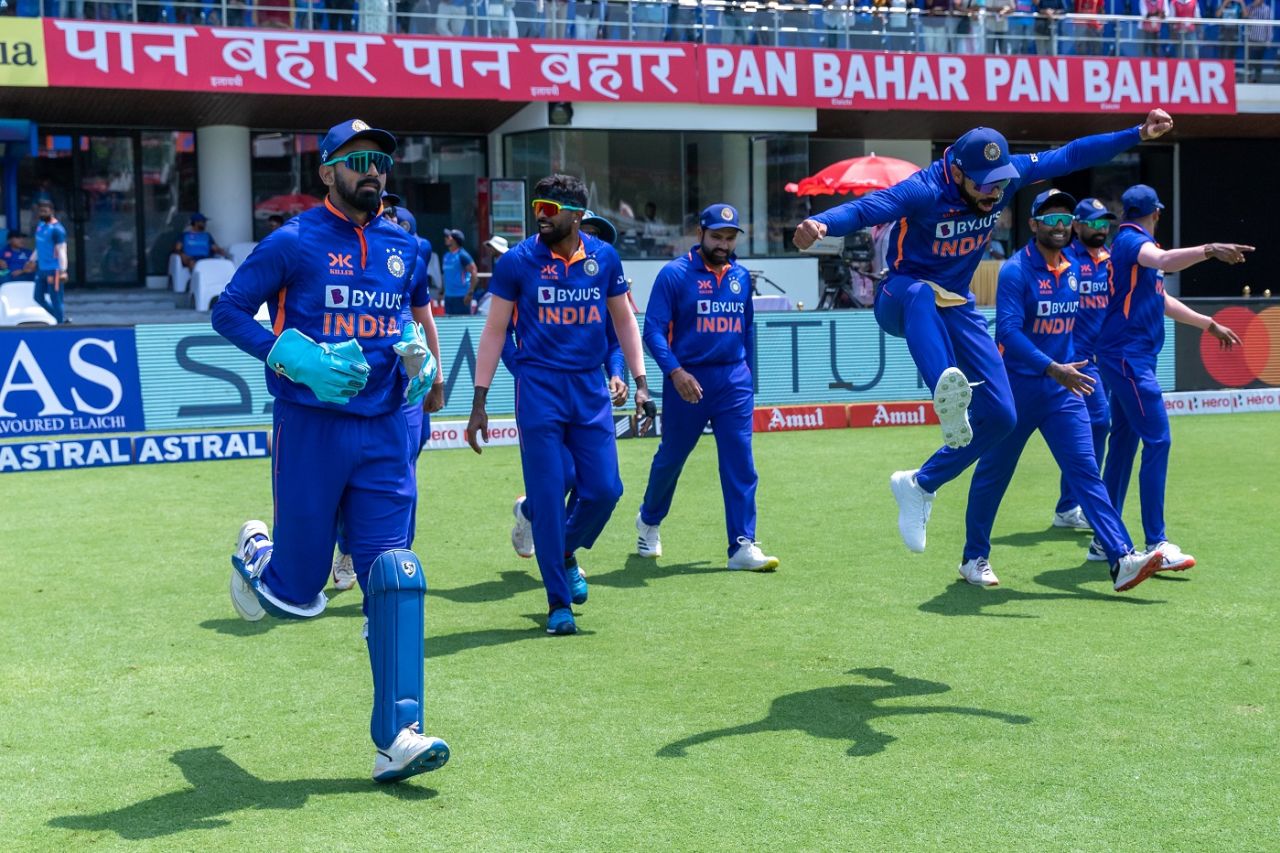 Virat Kohli takes a leap as the Indian players walk out to the field, India vs Australia, 3rd ODI, Chennai, March 22, 2023