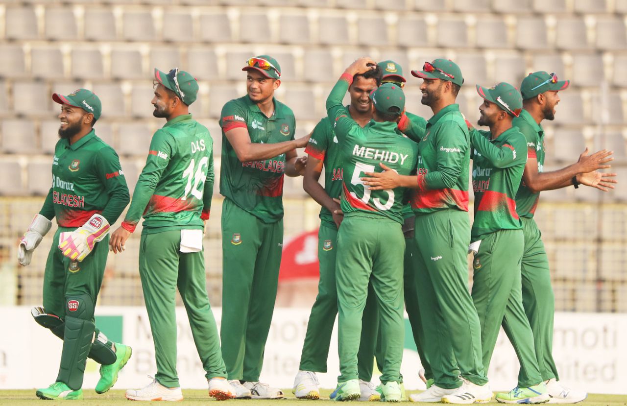 Hasan Mahmud is congratulated by team-mates after taking a five-for, Bangladesh vs Ireland, 3rd ODI, Sylhet, March 23, 2023