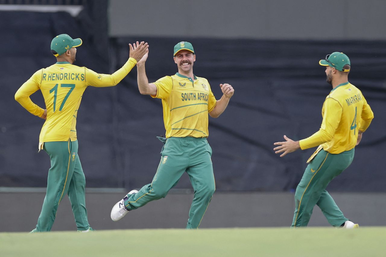 Anrich Nortje, Reeza Hendricks, Aiden Markram celebrate, South Africa vs West Indies, 1st T20I, Centurion, March 25, 2023