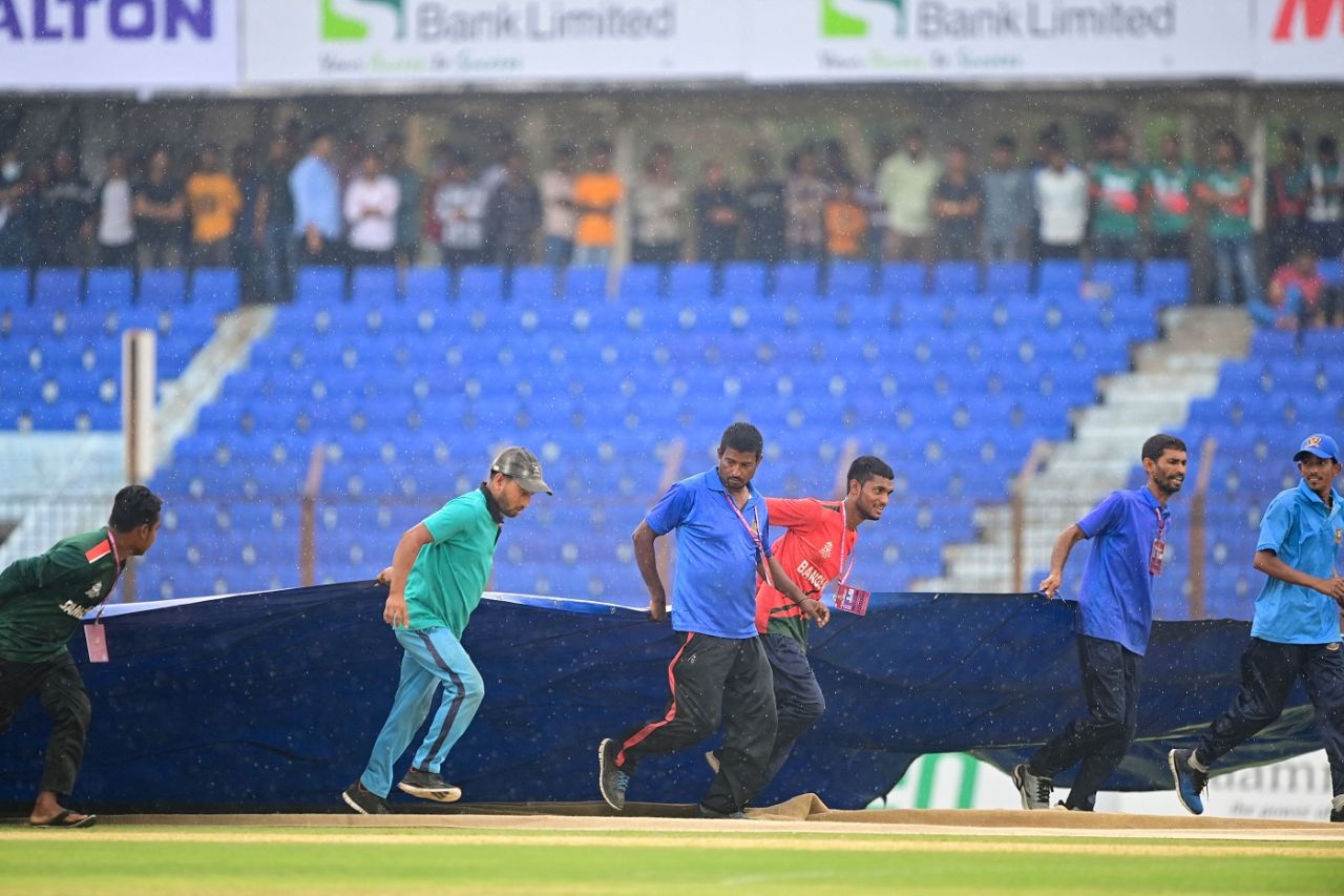 Rain halted Bangladesh's innings in Chattogram, Bangladesh vs Ireland, 1st T20I, Chattogram, March 27, 2023
