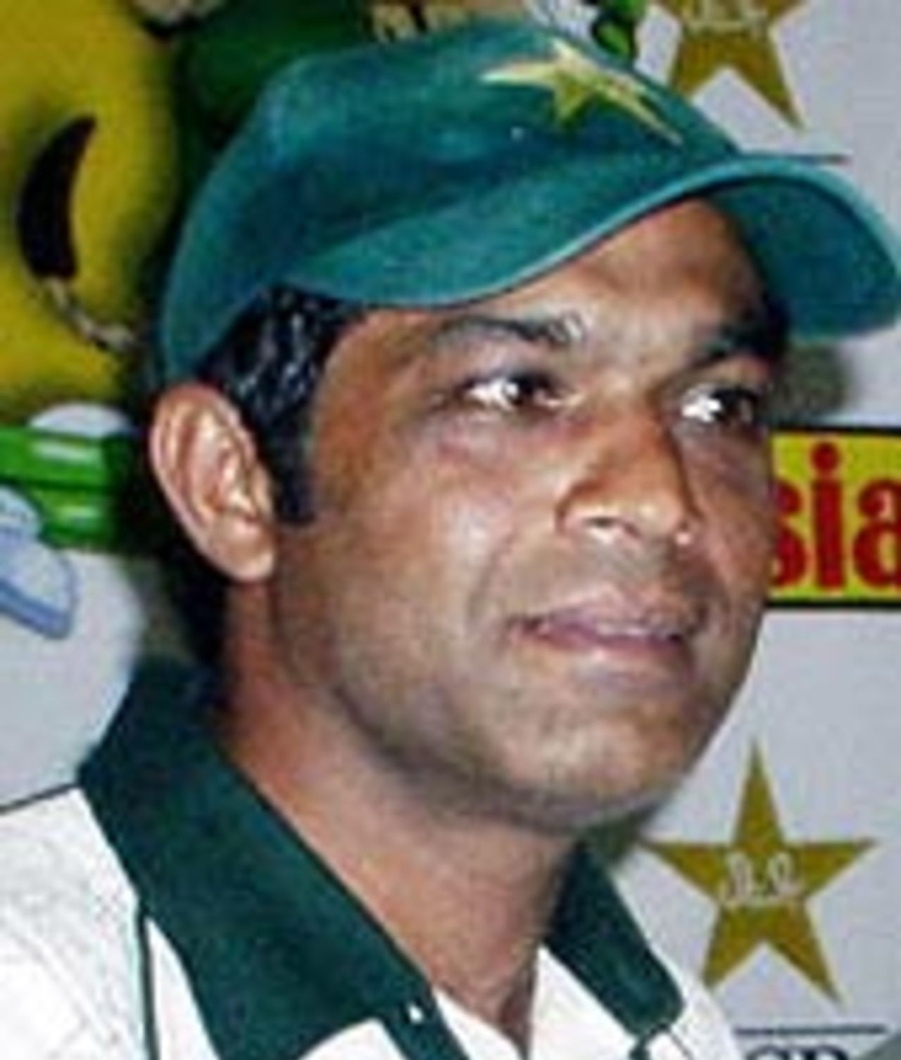 Rashid Latif at a press conference ahead of the home series against Bangladesh in 2003