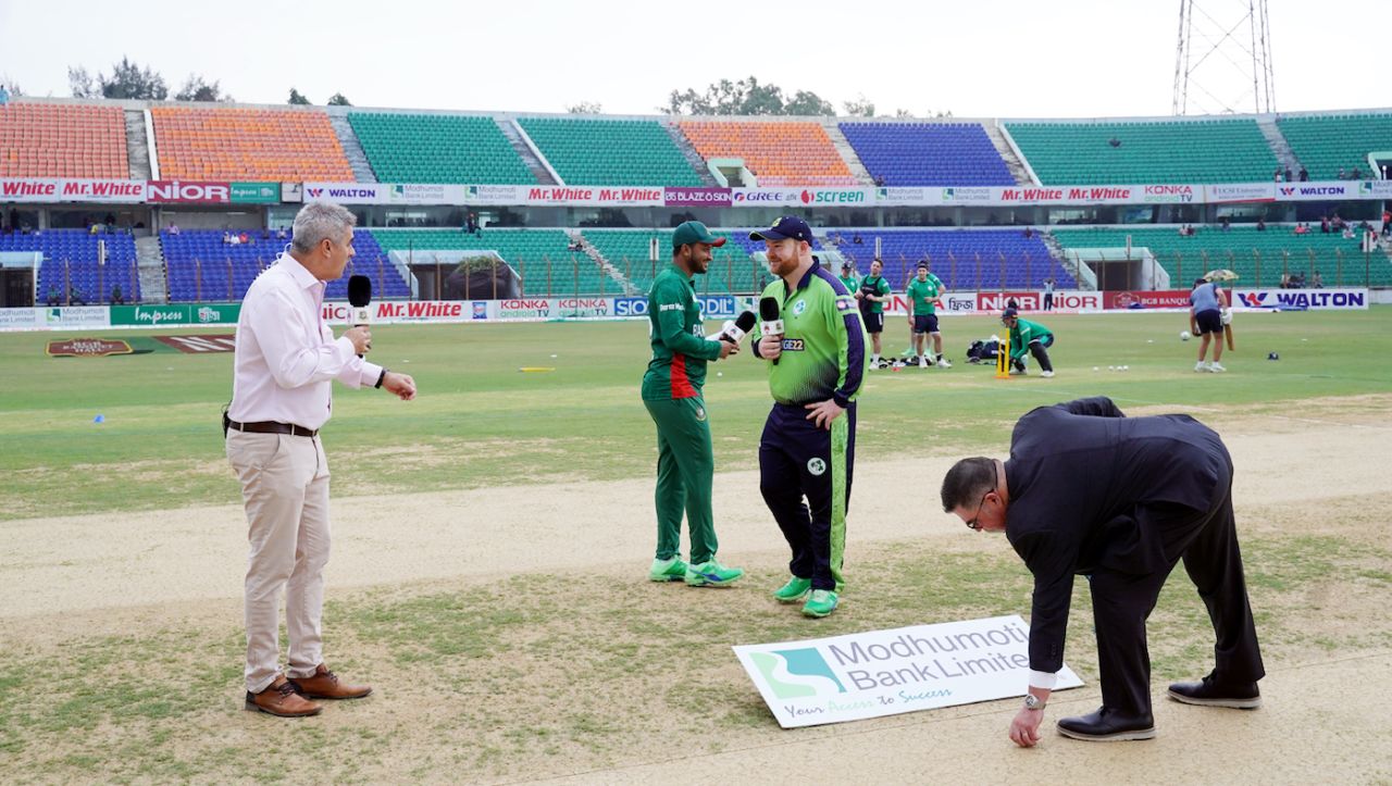 Paul Stirling and Shakib Al Hasan at the toss, Bangladesh vs Ireland, 2nd T20I, Chattogram, March 29, 2023
