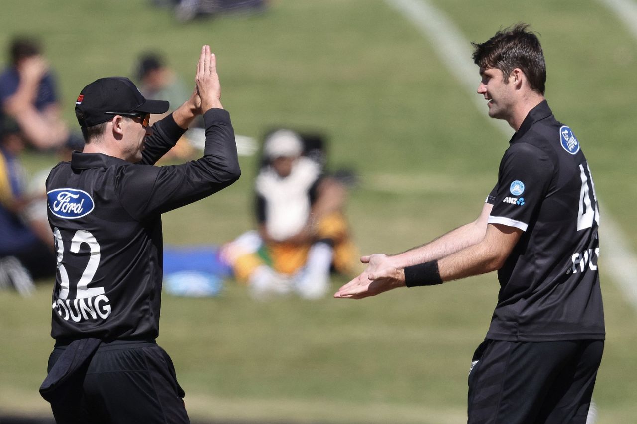 Henry Shipley celebrates after dismissing Angelo Mathews, New Zealand vs Sri Lanka, 3rd ODI, Hamilton, March 31, 2023