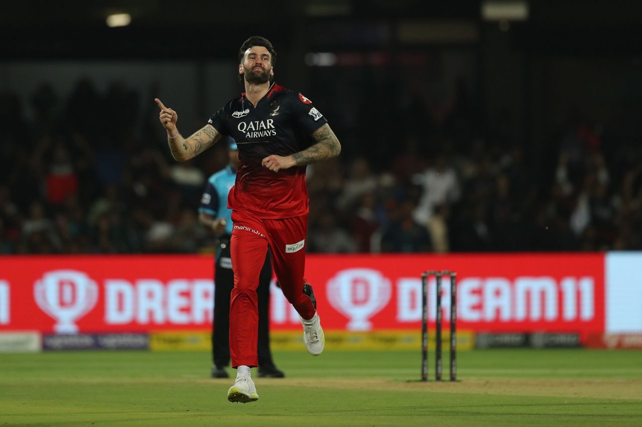 Reece Topley sent back Cameron Green with a scorching yorker, Royal Challengers Bangalore vs Mumbai Indians, IPL 2023, Bengaluru, April 2, 2023
