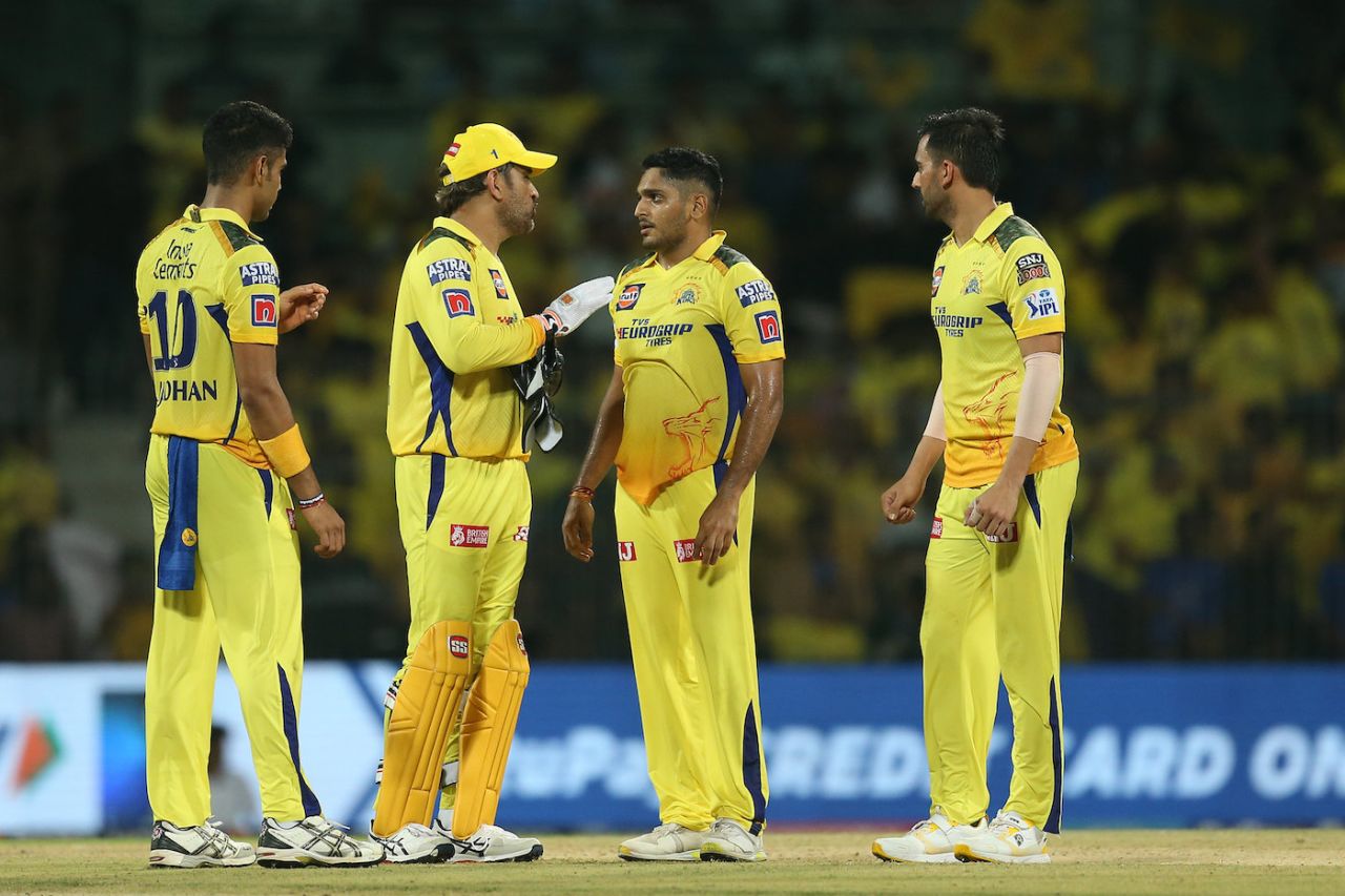 MS Dhoni talks to Tushar Deshpande, Chennai Super Kings vs Lucknow Super Giants, IPL 2023, Chennai, April 3, 2023