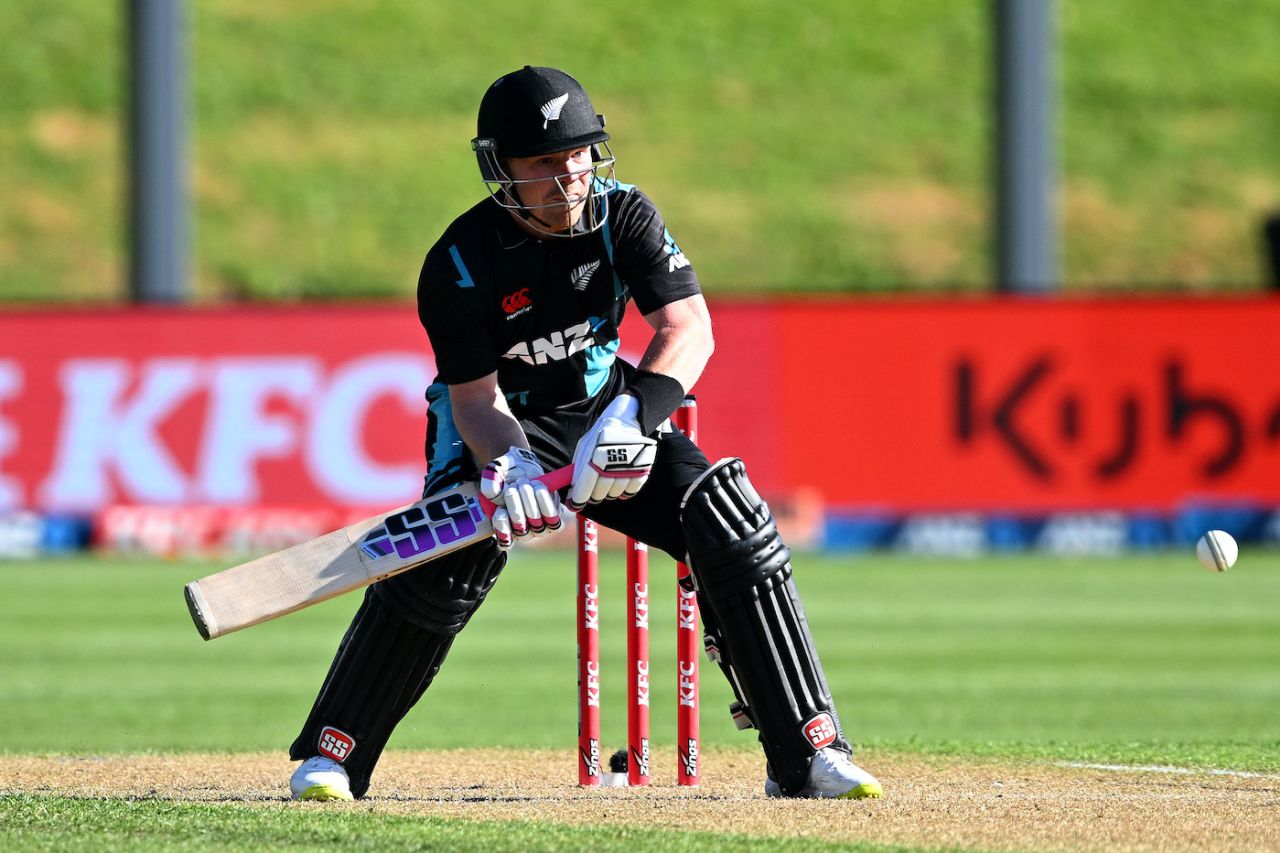 Tim Seifert shapes up for a funky shot, New Zealand vs Sri Lanka, 2nd T20I, Dunedin, April 5, 2023