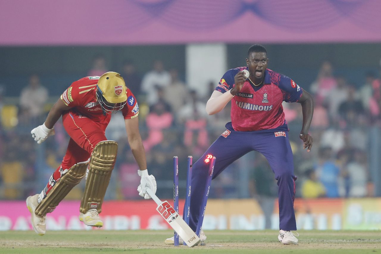 Jason Holder roars out an appeal after attempting to run Shahrukh Khan out, Rajasthan Royals vs Punjab Kings, IPL 2023, Guwahati, April 5, 2023