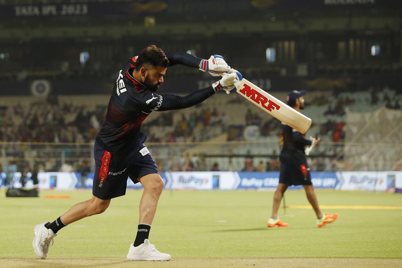 Virat Kohli warms up ahead of the match, Kolkata Knight Riders vs Royal Challengers Bangalore, IPL 2023, Kolkata, April 6, 2023