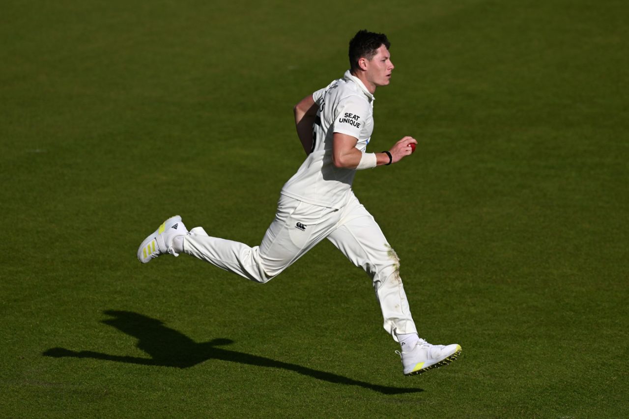 Matt Potts approaches the crease, Sussex vs Durham, Hove, County Championship, 2nd day, April 7, 2023
