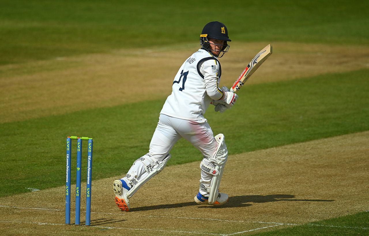 Alex Davies steadied Warwickshire in their reply, Somerset vs Warwickshire, County Championship, Division One, Taunton, April 8, 2023