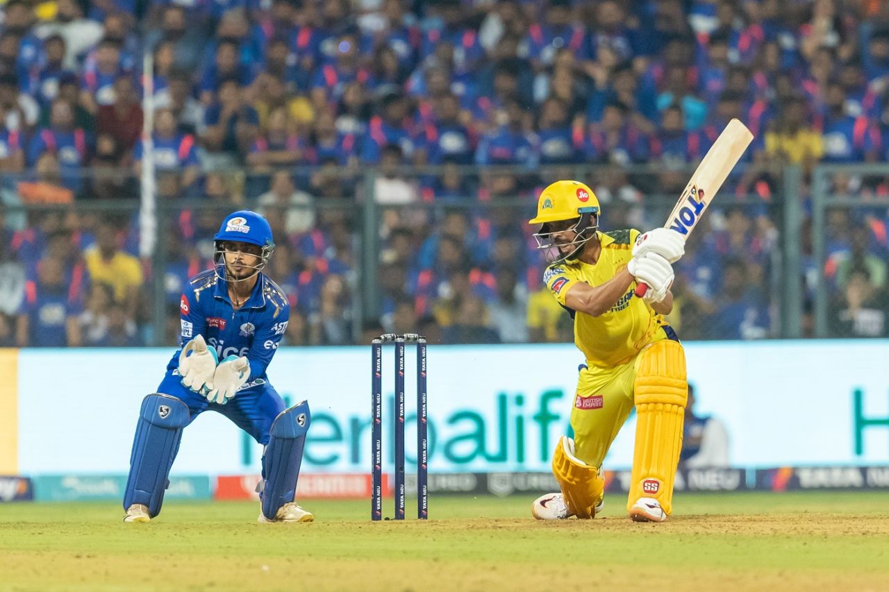 Ruturaj Gaikwad drives through the covers, Mumbai Indians vs Chennai Super Kings, IPL 2023, Mumbai, April 8, 2023