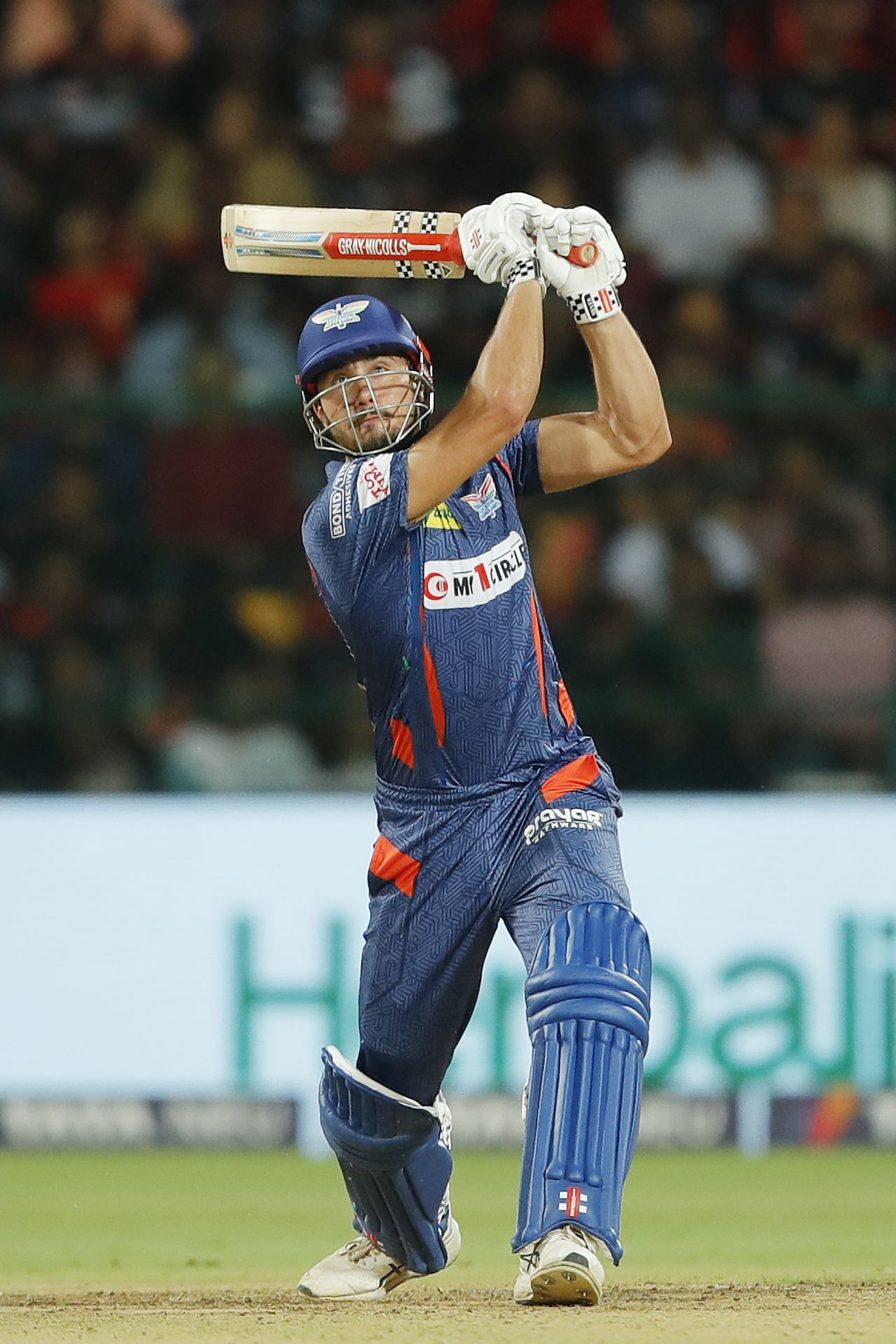 Marcus Stoinis goes down the ground, Royal Challengers Bangalore vs Lucknow Super Giants, IPL 2023, Bengaluru, April 10, 2023