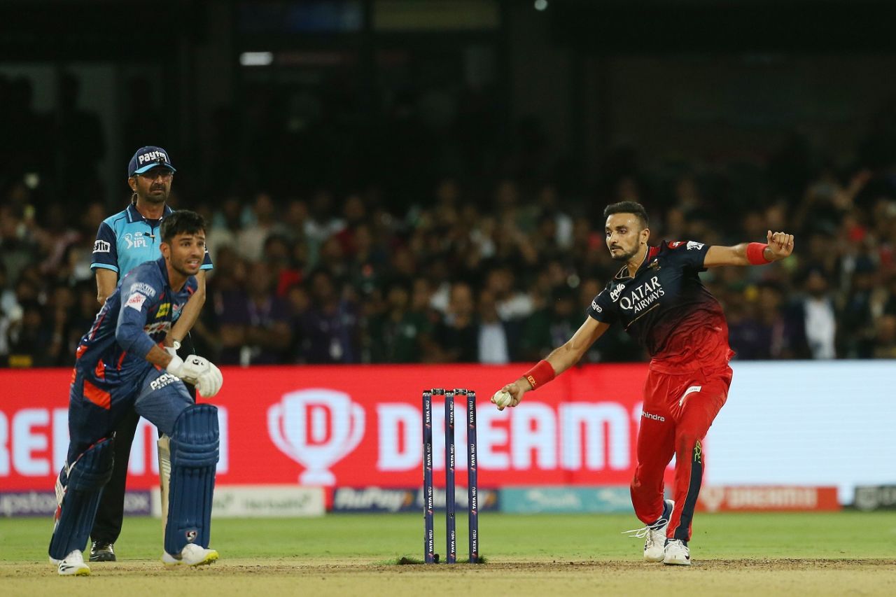 Harshal Patel failed to run out Ravi Bishnoi at the non-striker's end, Royal Challengers Bangalore vs Lucknow Super Giants, IPL 2023, Bengaluru, April 10, 2023