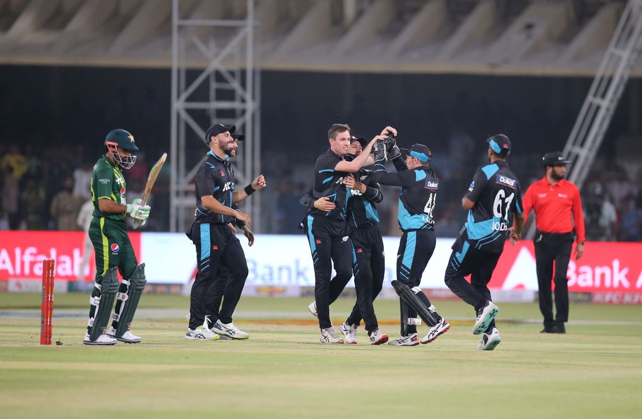 Adam Milne was rapid in his opening spell and accounted for two early wickets, Pakistan vs New Zealand, 1st T20I, Lahore, April 14, 2023