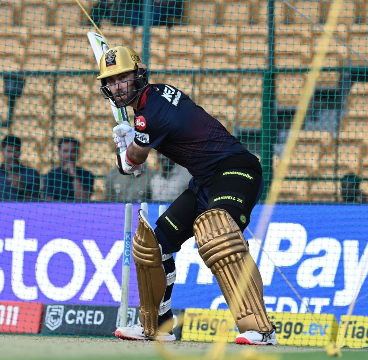 Glenn Maxwell gets into position to go big, Royal Challengers Bangalore vs Delhi Capitals, IPL 2023, Bengaluru, April 15, 2023