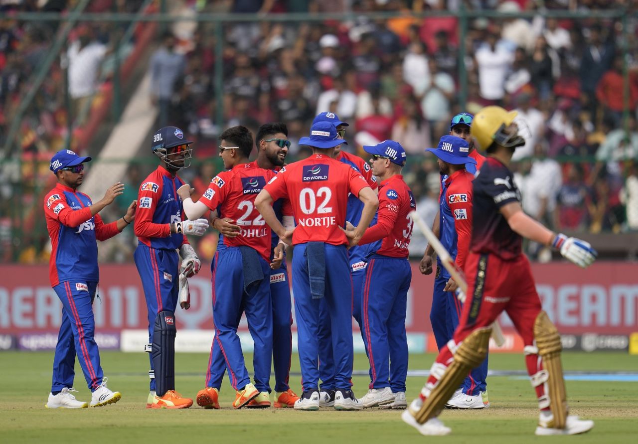 Lalit Yadav celebrates his wicket as Virat Kohli walks off, Royal Challengers Bangalore vs Delhi Capitals, IPL 2023, Bengaluru, April 15, 2023