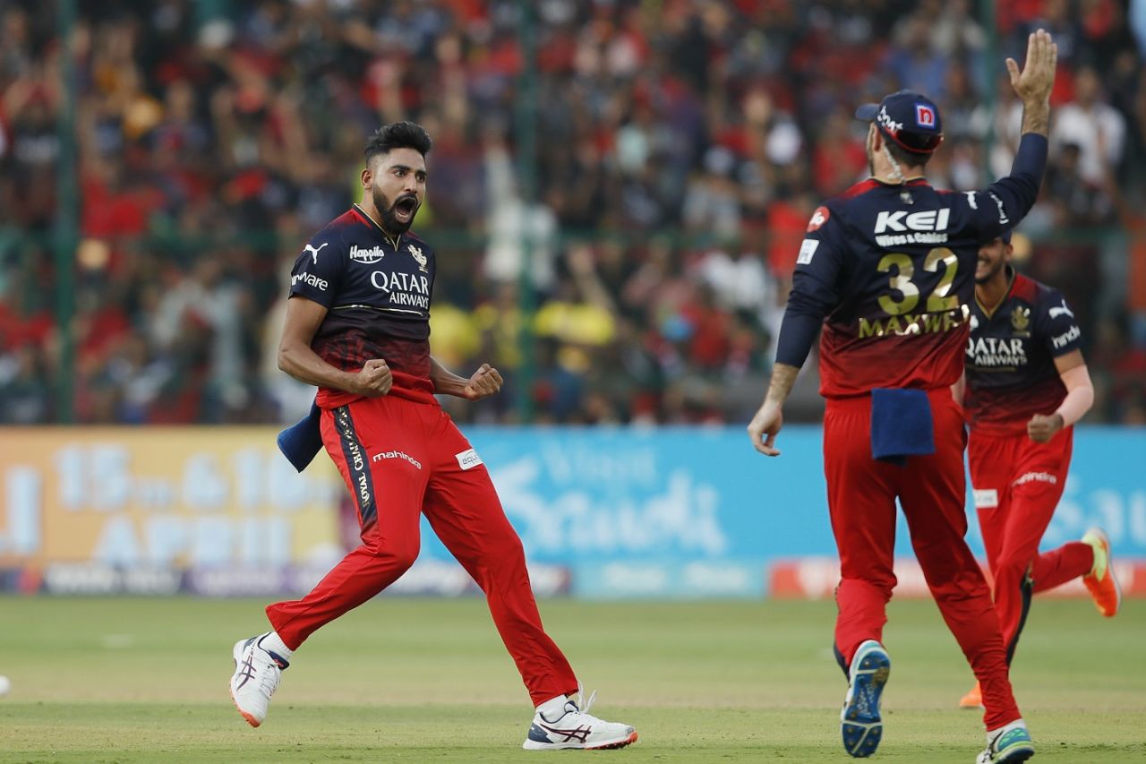 Mohammed Siraj celebrates after trapping Yash Dhull lbw, Royal Challengers Bangalore vs Delhi Capitals, IPL 2023, Bengaluru, April 15, 2023