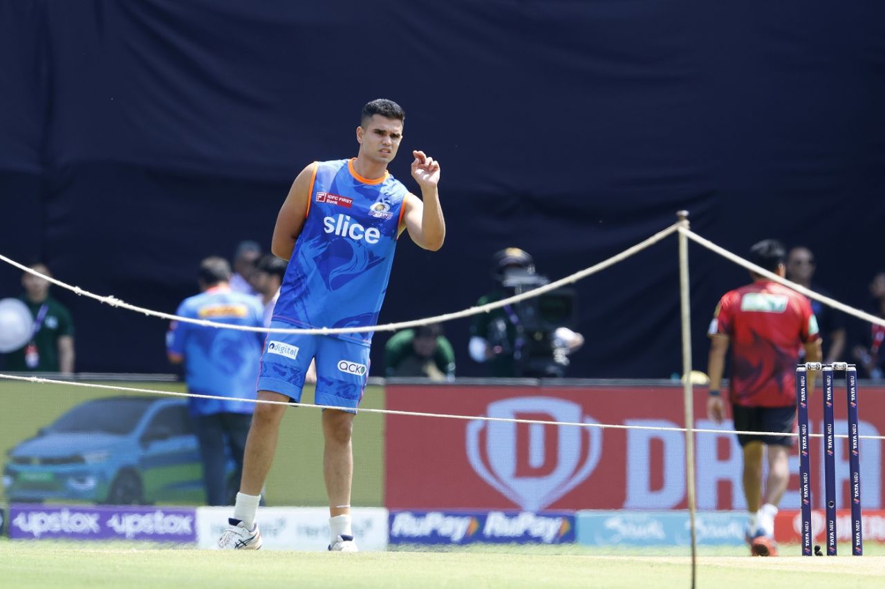 Arjun Tendulkar at a pre-match warming session, Mumbai Indians vs Kolkata Knight Riders, IPL 2023, Mumbai, April 16, 2023