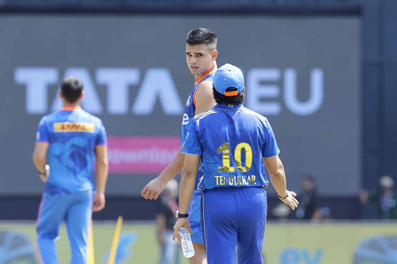 Sachin Tendulkar has a piece of advice for his son, Arjun Tendulkar, ahead of the game, Mumbai Indians vs Kolkata Knight Riders, IPL 2023, Mumbai, April 16, 2023