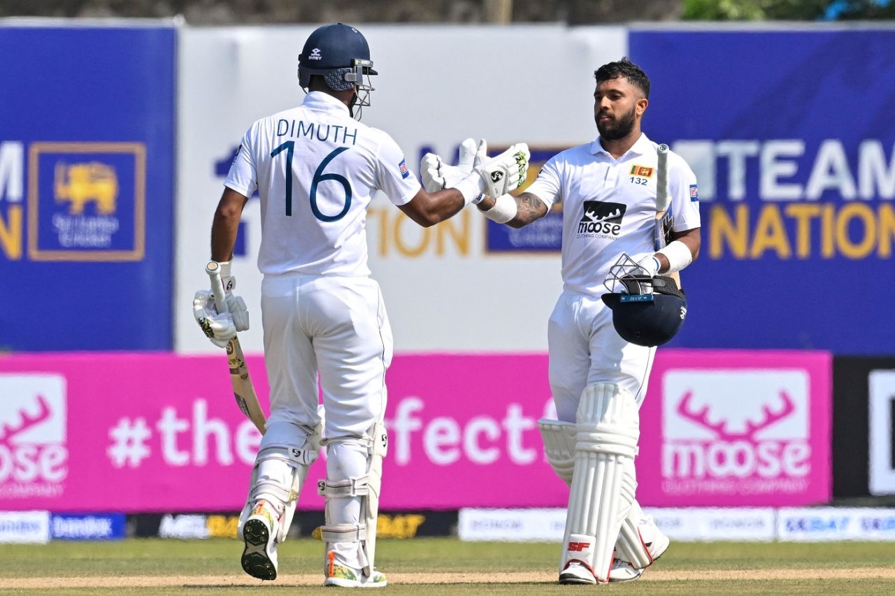 Dimuth Karunaratne congratulates Kusal Mendis on his century, Sri Lanka vs Ireland, 1st Test, Galle, 1st day, April 16, 2023