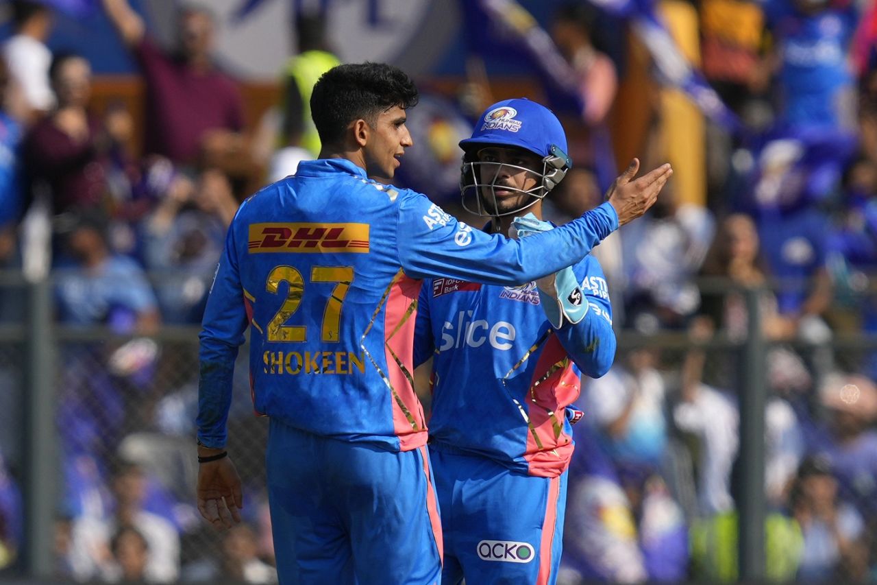 Hrithik Shokeen gave Nitish Rana a send off, Mumbai Indians vs Kolkata Knight Riders, IPL 2023, Mumbai, April 16, 2023