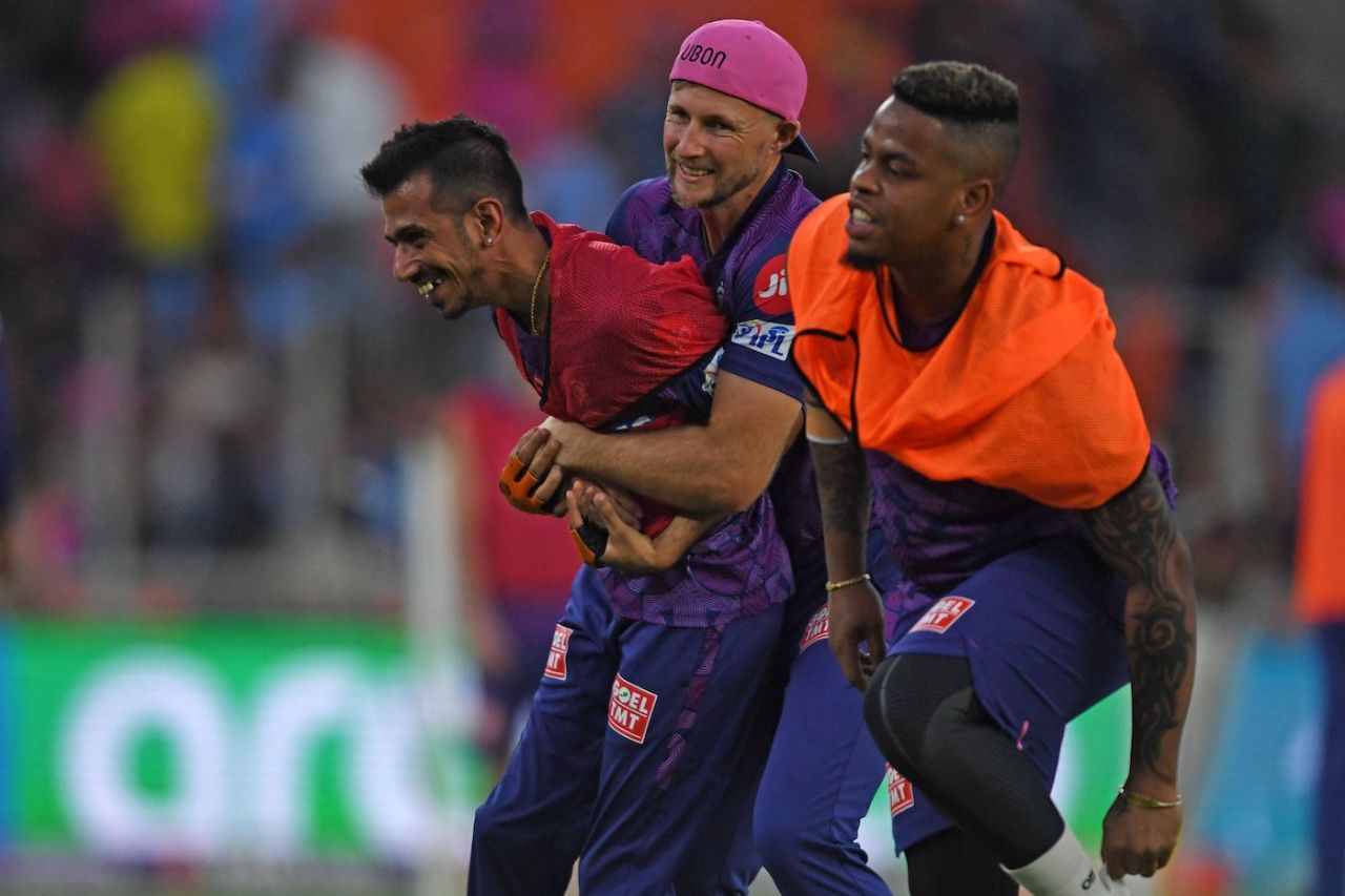 Yuzvendra Chahal, Joe Root, Shimron Hetmyer share a light moment, Gujarat Titans vs Rajasthan Royals, IPL 2023, Ahmedabad, April 16, 2023