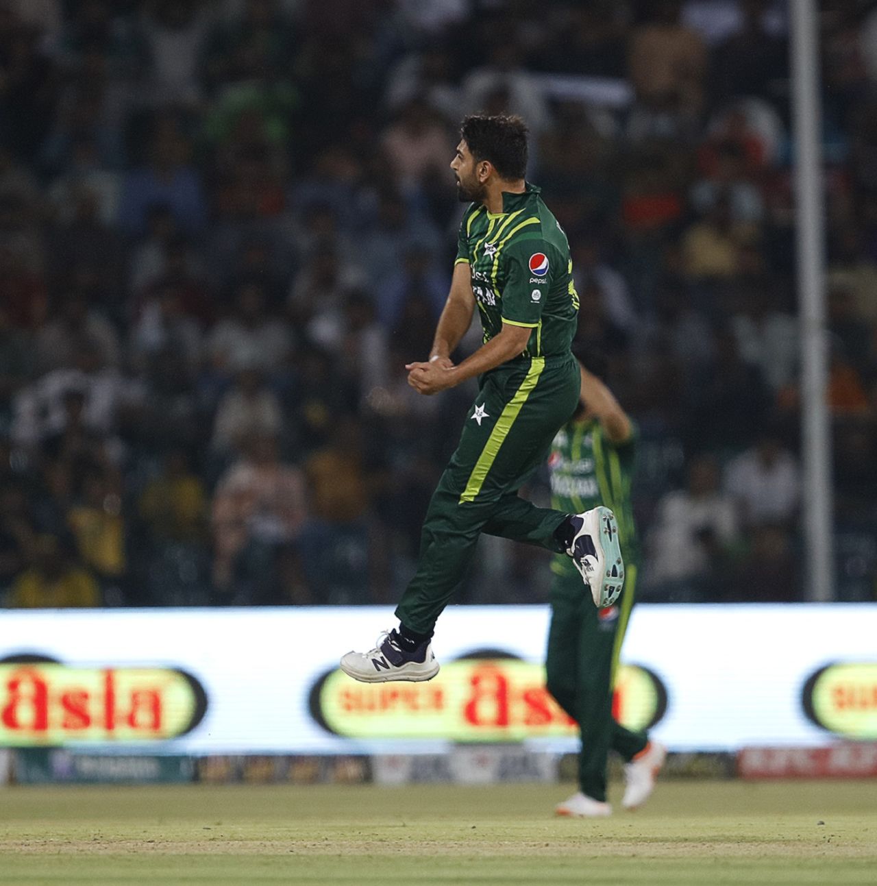 Haris Rauf leaps after getting Tom Latham, Pakistan vs New Zealand, 3rd T20I, Lahore, April 17, 2023