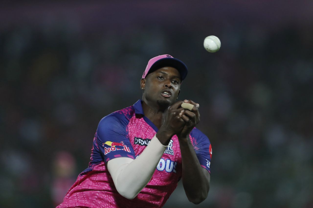Jason Holder spills a chance off KL Rahul, Rajasthan Royals vs Lucknow Super Giants, IPL 2023, Jaipur, April 19, 2023