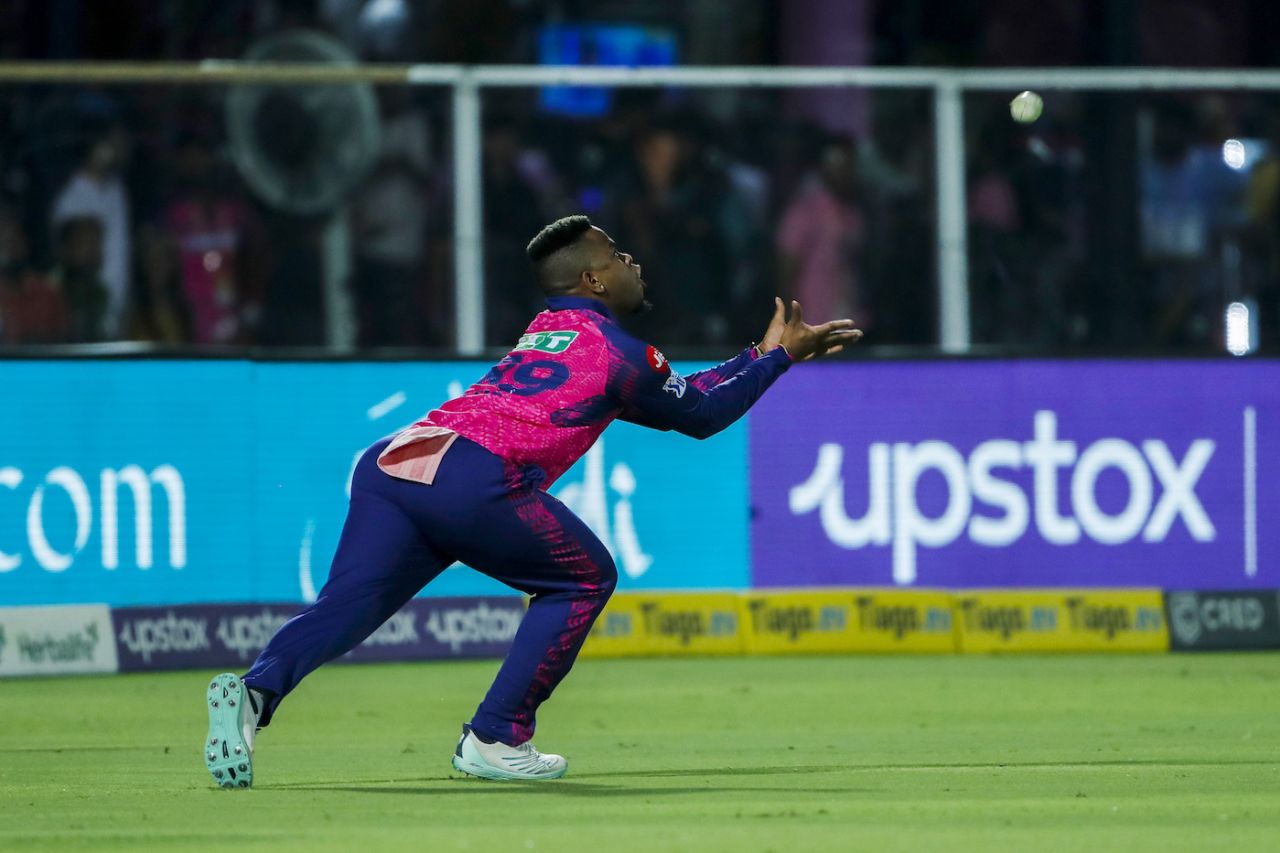 Shimron Hetmyer gets his hands under the ball, Rajasthan Royals vs Lucknow Super Giants, IPL 2023, Jaipur, April 19, 2023