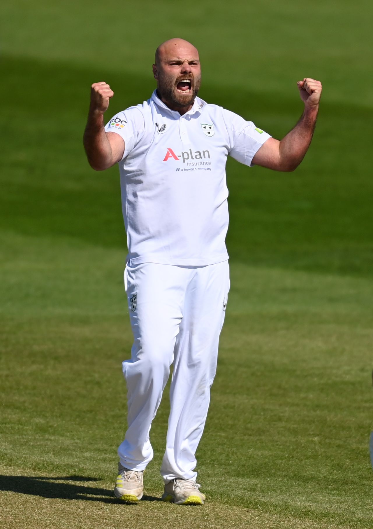 Joe Leach roars in celebration, Worcestershire vs Gloucestershire, County Championship, Division Two, New Road, April 20, 2023