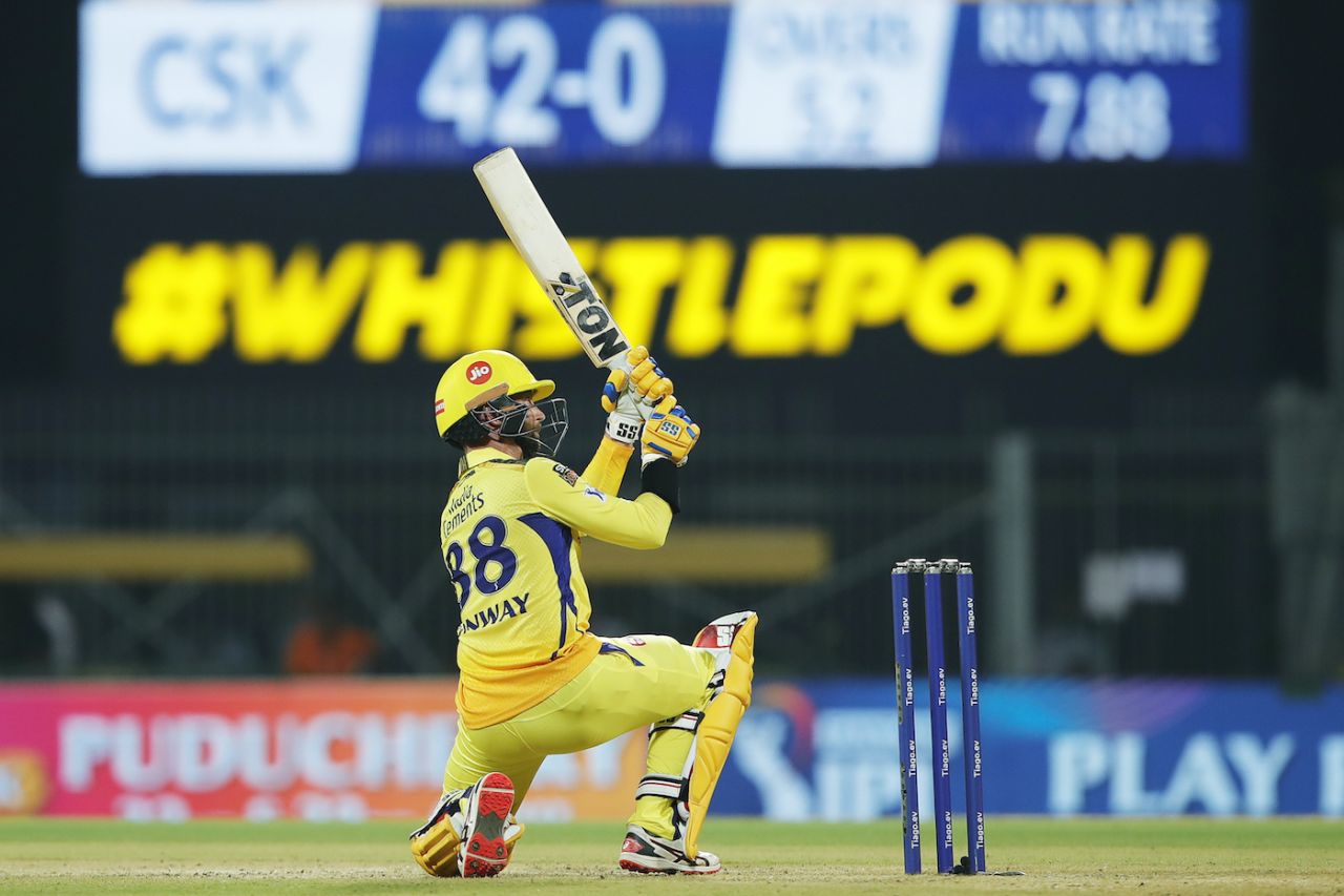 Devon Conway scoops on one knee, Chennai Super Kings vs Sunrisers Hyderabad, IPL 2023, Chennai, April 21, 2023