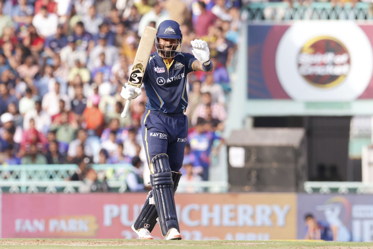 Hardik Pandya celebrates his fifty, Lucknow Super Giants vs Gujarat Titans, IPL 2023, Lucknow, April 22, 2023
