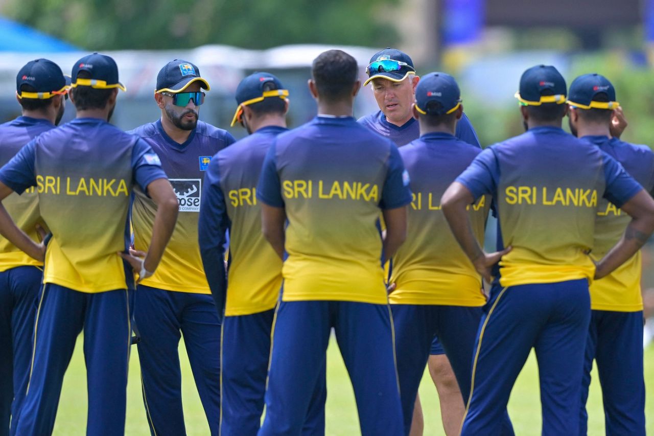 Dimuth Karunaratne and Chris Silverwood speak to the team in a training session, Sri Lanka vs Ireland, Galle, April 23, 2023