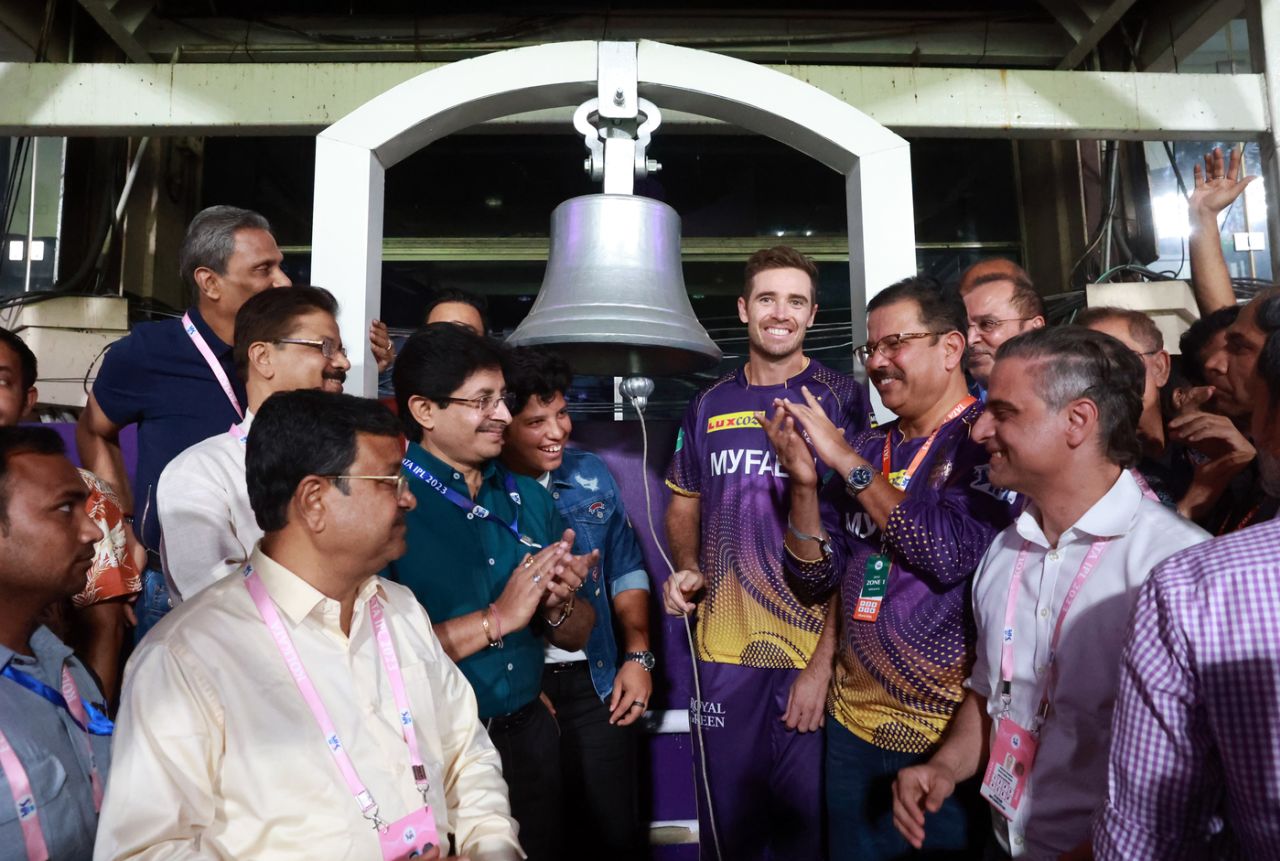 Tim Southee rings the bell at Eden Gardens ahead of the KKR vs CSK game, Kolkata Knight Riders vs Chennai Super Kings, IPL 2023, Kolkata, April 23, 2023