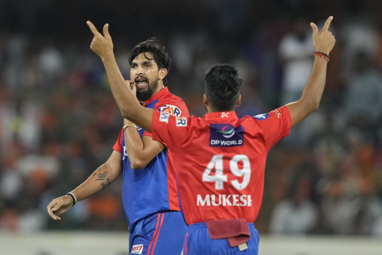 Ishant Sharma celebrates with Mukesh Kumar, Sunrisers Hyderabad vs Delhi Capitals, IPL 2023, Hyderabad, April 24, 2023