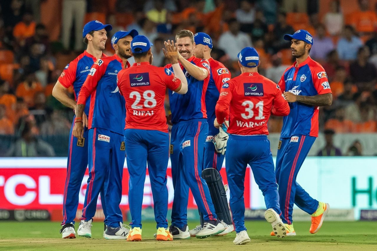 Anrich Nortje celebrates a wicket with his team-mates, Sunrisers Hyderabad vs Delhi Capitals, IPL 2023, Hyderabad, April 24, 2023