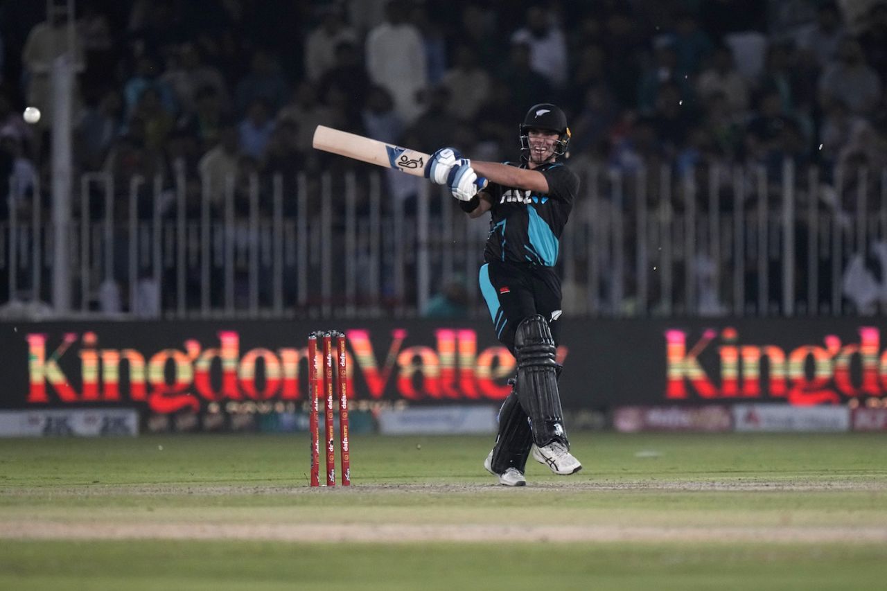 Mark Chapman pulls the ball away, Pakistan vs New Zealand, 5th T20I, Rawalpindi, April 24, 2023