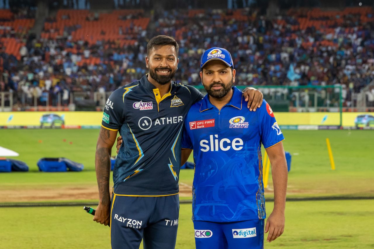 Hardik Pandya and Rohit Sharma strike a pose after the toss, Gujarat Titans vs Mumbai Indians, IPL 2023, Ahmedabad, April 25, 2023