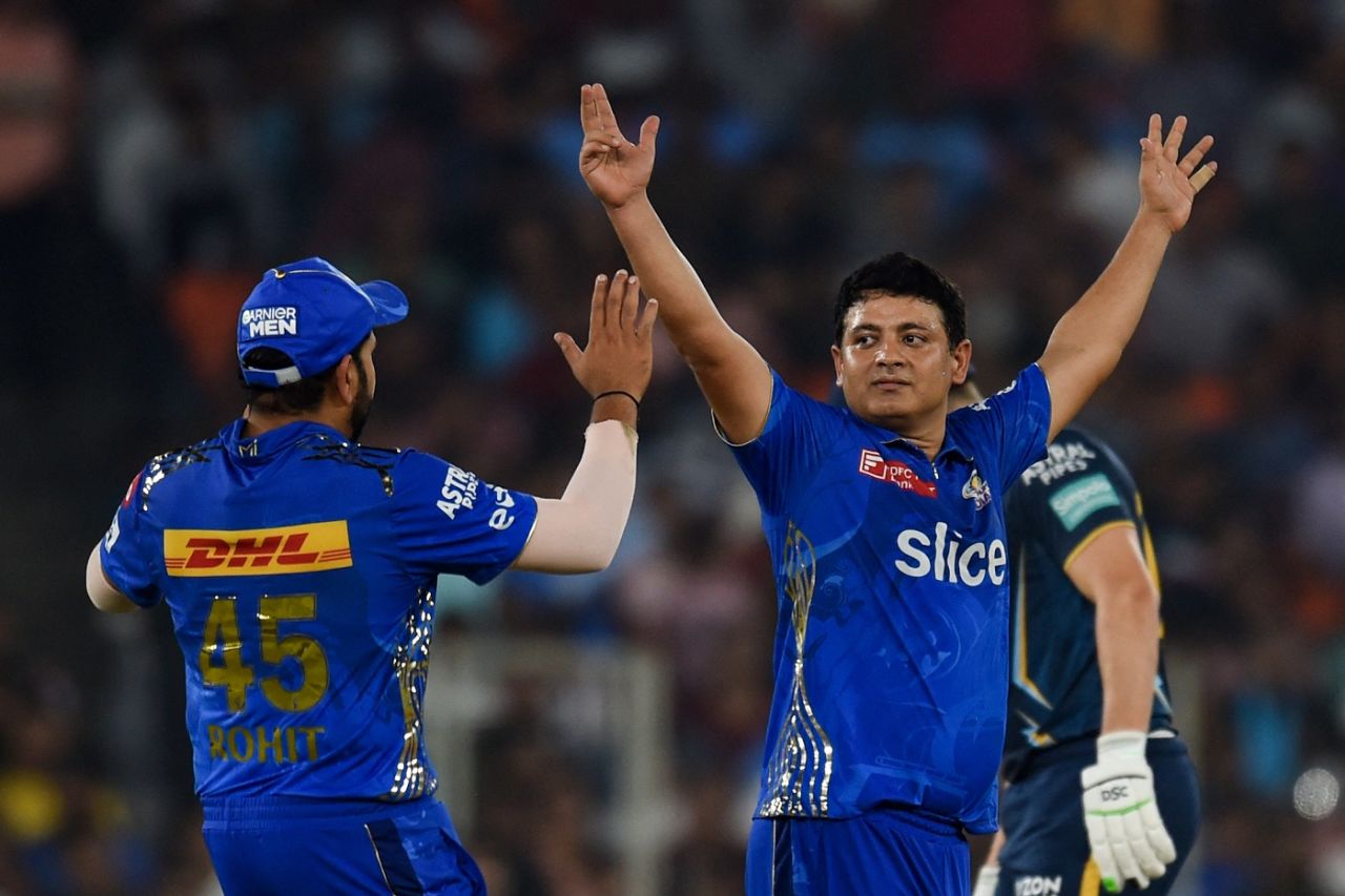 Piyush Chawla celebrates after dismissing Vijay Shankar, Gujarat Titans vs Mumbai Indians, IPL 2023, Ahmedabad, April 25, 2023