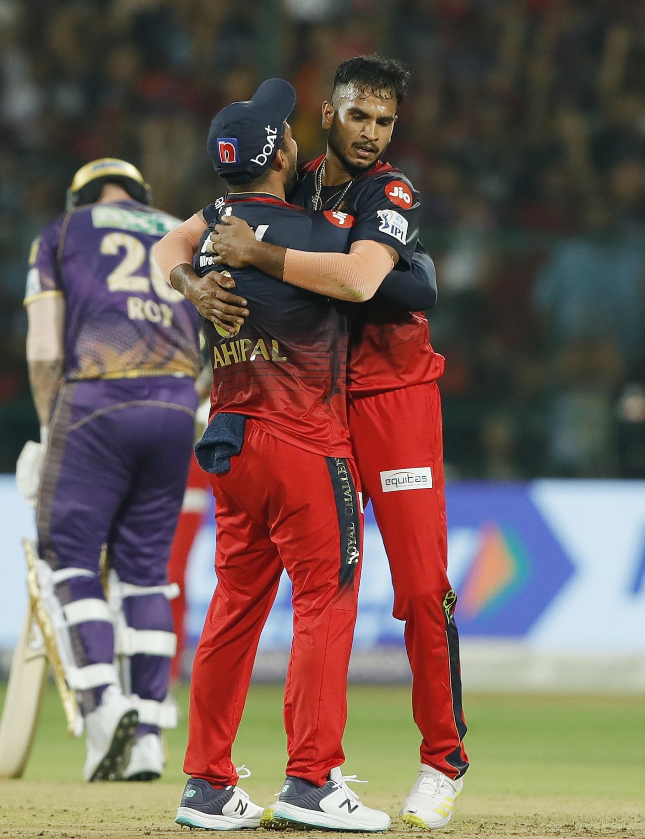 Vijaykumar Vyshak picked up the first wicket for RCB, Royal Challengers Bangalore vs Kolkata Knight Riders, IPL 2023, Bengaluru, April 26, 2023