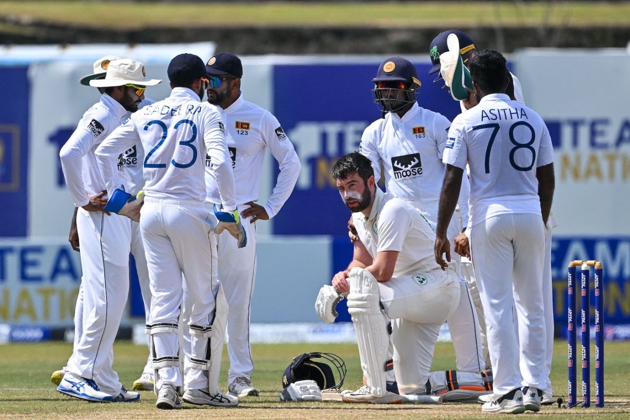 Andy Balbirnie had to retire hurt after being hit by an Asitha Fernando bouncer, Sri Lanka vs Ireland, 2nd Test, Galle, 5th day, April 28, 2023