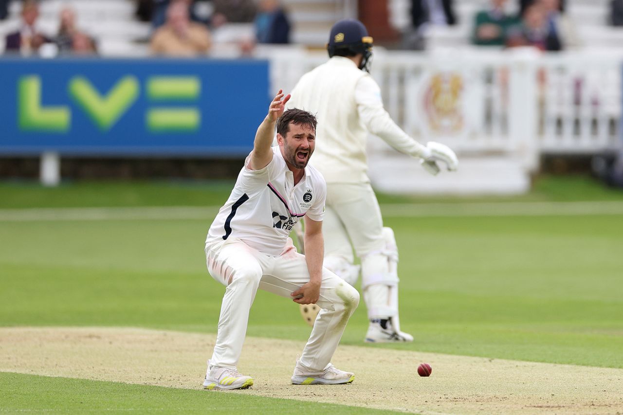 Tim Murtagh was dangerous as ever, Middlesex vs Kent, County Championship, Division One, Lord's, 2nd day, April 28, 2023