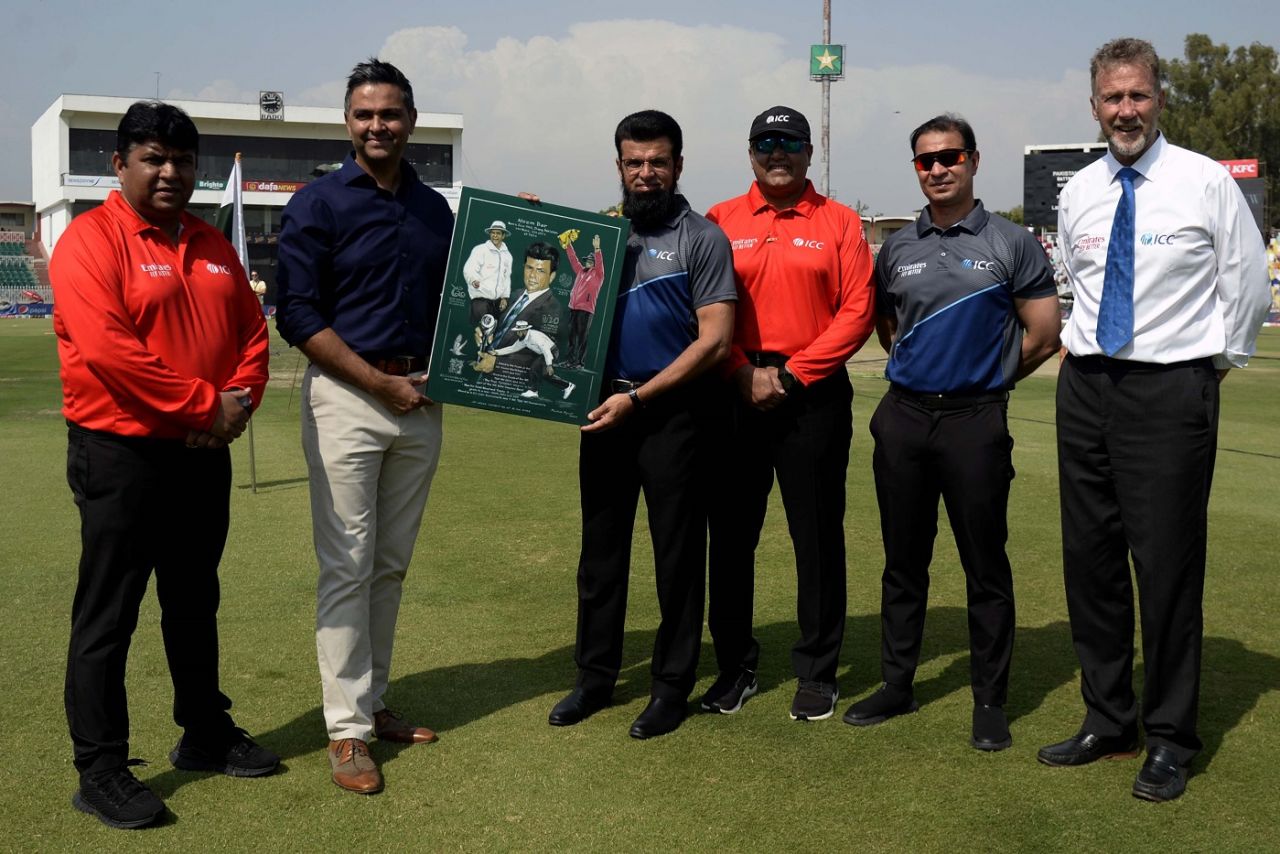 Aleem Dar is honoured by the ICC General Manager Wasim Khan on the day of his final appearance as an umpire, Pakistan vs New Zealand, 2nd ODI, Rawalpinidi, April 29 2023
