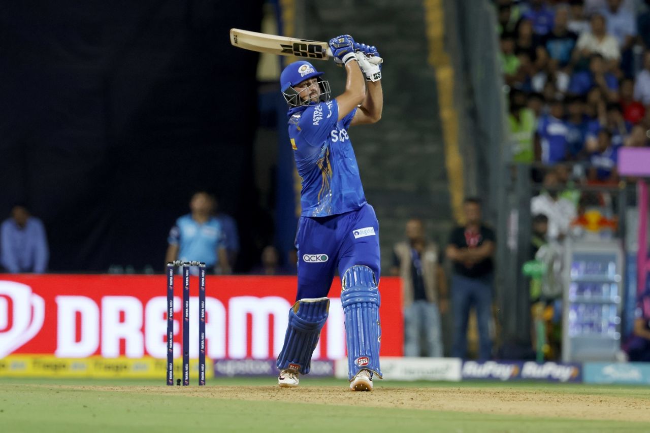 Tim David heaves at the ball, Mumbai Indians vs Rajasthan Royals, IPL 2023, Mumbai, April 30, 2023