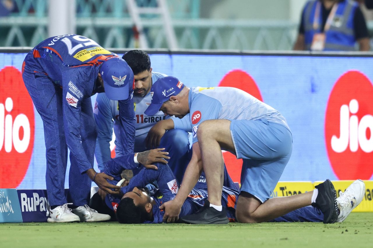 KL Rahul went down injured and then hobbled off the field Lucknow Super Giants v Royal Challengers Bangalore, IPL 2023, Lucknow, May 1, 2023