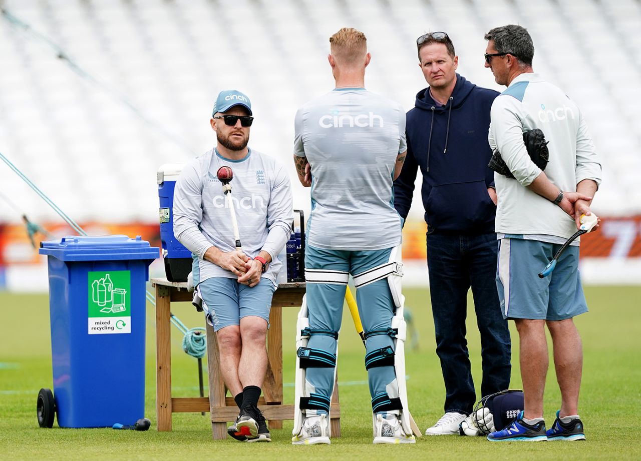 Rob Key, Brendon McCullum, Jon Lewis and Ben Stokes have a chat, Trent Bridge, June 9, 2022