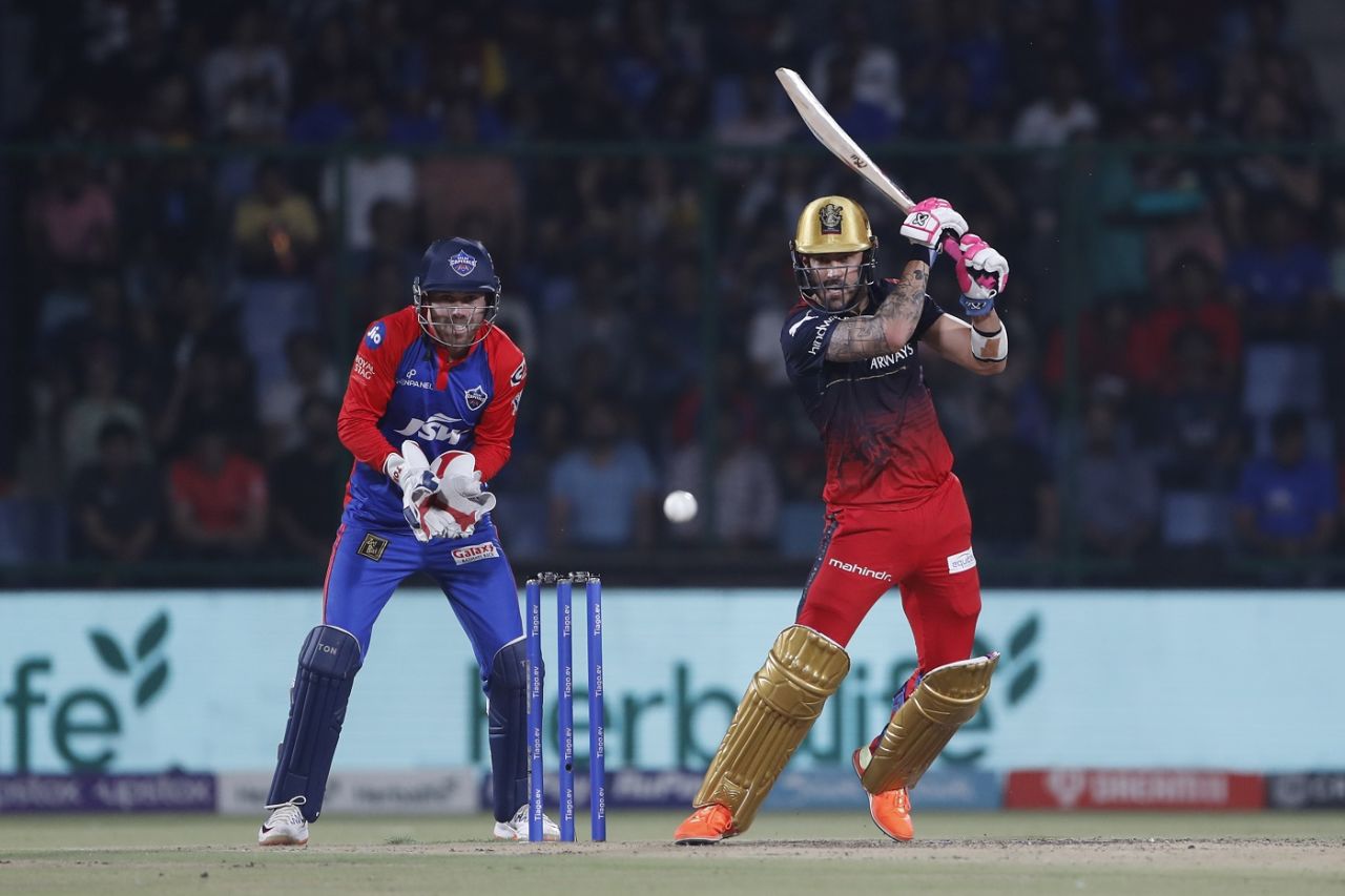Faf du Plessis cuts away a short ball, Delhi Capitals vs Royal Challengers Bangalore, IPL 2023, Delhi, May 6, 2023